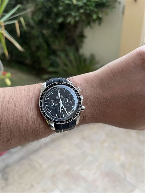 speedmaster on rubber strap